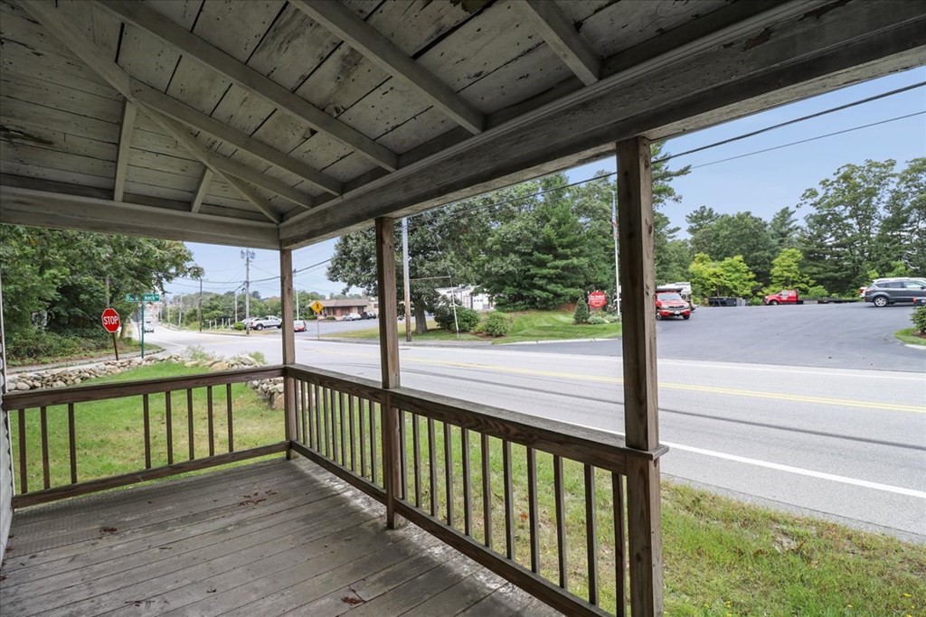 29 Sandwich Road Wareham, MA 02571 - Photo 2 of 21