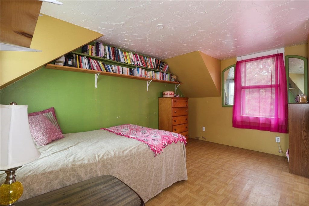 29 Sandwich Road Wareham, MA 02571 - Photo 10 of 21