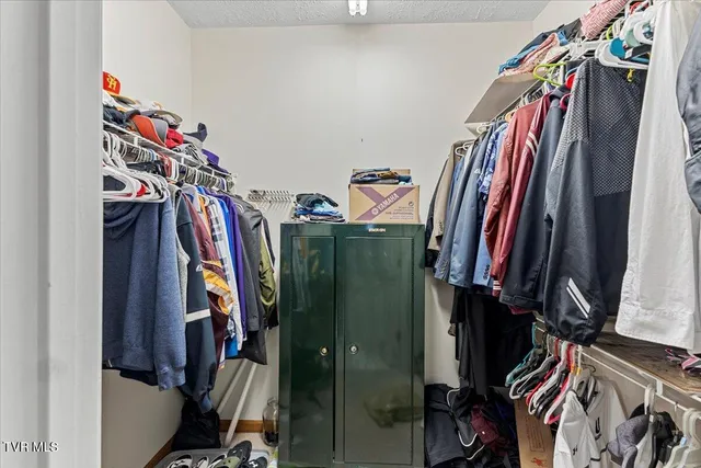 $735,000 | 203 Peoples Farm Road, Johnson City, TN 37601