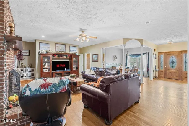 $735,000 | 203 Peoples Farm Road, Johnson City, TN 37601