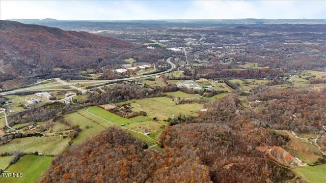 $735,000 | 203 Peoples Farm Road, Johnson City, TN 37601