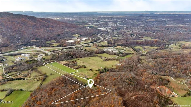 $735,000 | 203 Peoples Farm Road, Johnson City, TN 37601