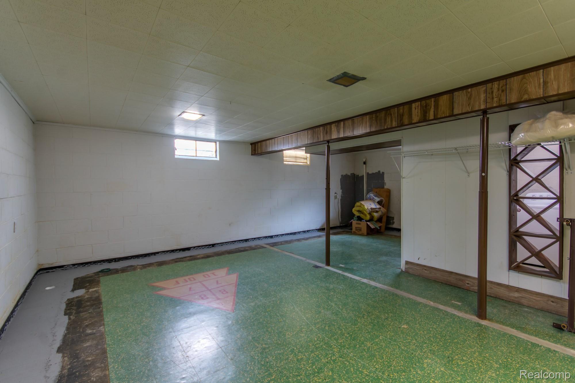 3313 Sunnylane Lansing, MI 48906 - Photo 18 of 21 DSC_1712enf.jpg