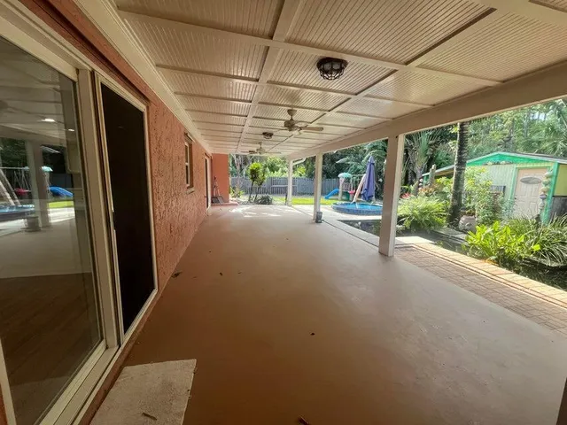 $3,500 | 115 36th Court, Vero Beach, FL 32968