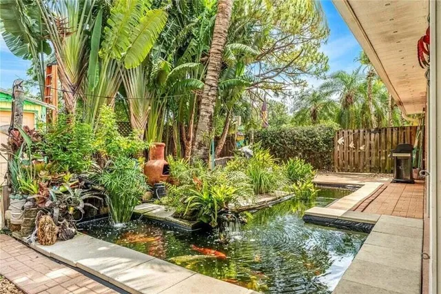 $3,500 | 115 36th Court, Vero Beach, FL 32968