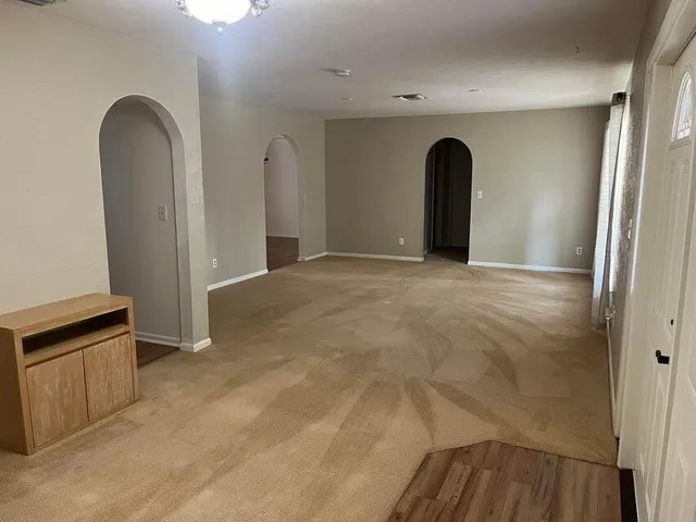 $3,500 | 115 36th Court, Vero Beach, FL 32968