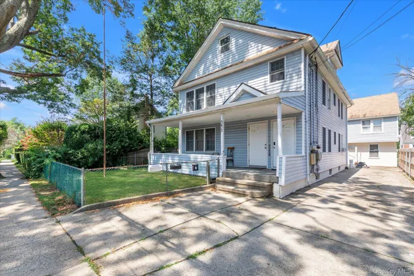 $1,688,000 | 343 Roslyn Avenue, Carle Place, NY 11514