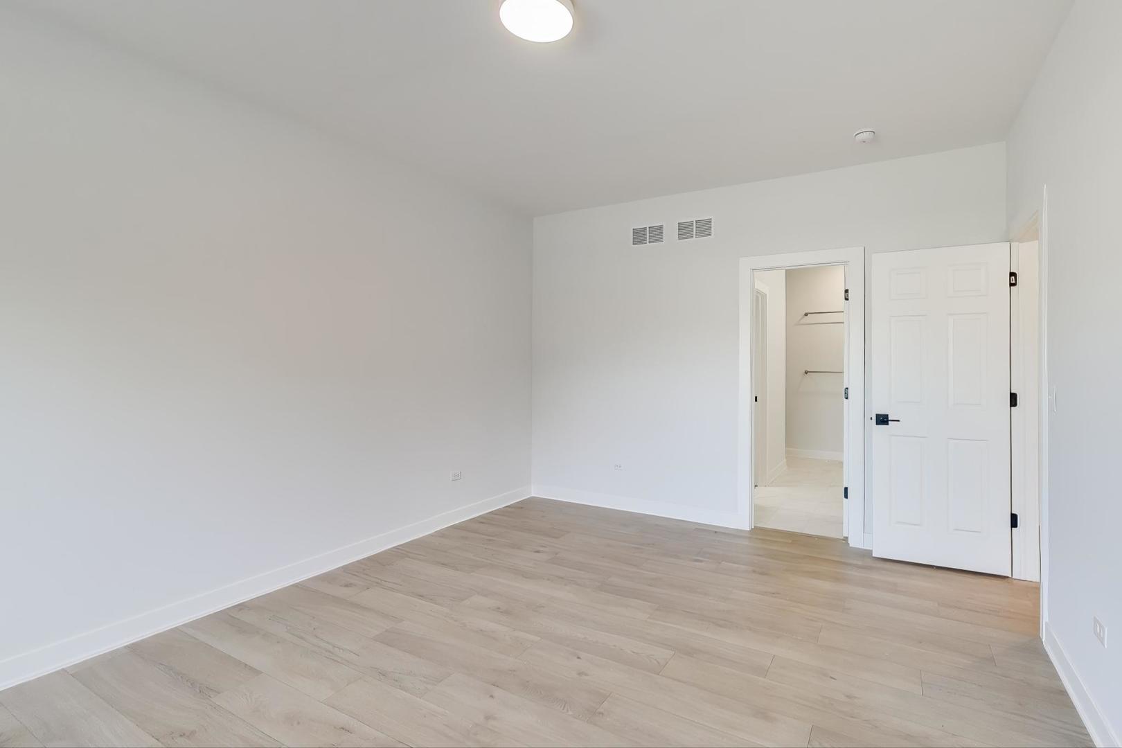 902 North Quentin Road Palatine, IL 60067 - Photo 12 of 24