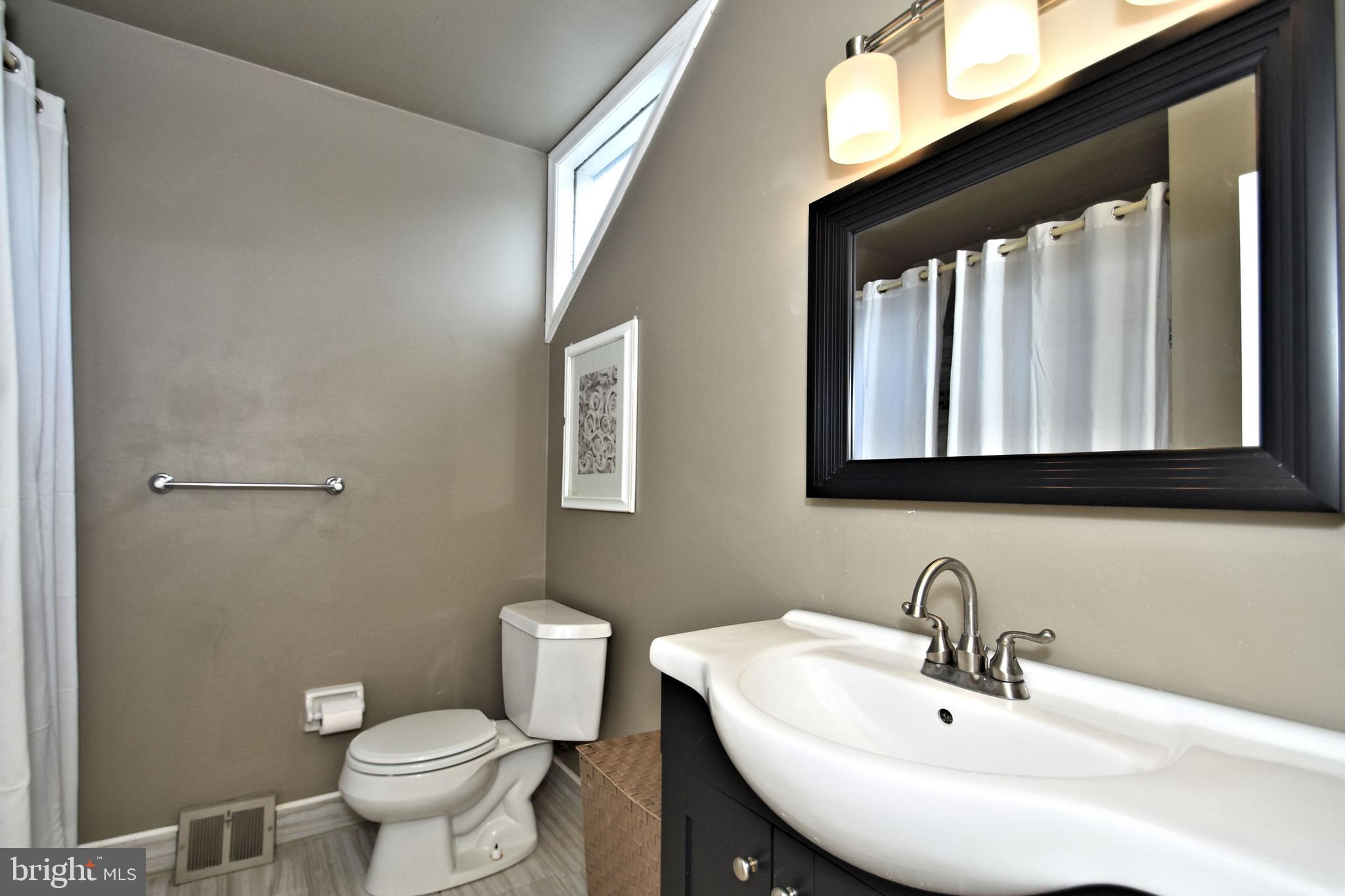 63 Boxwood Road Churchville, PA 18966 - Photo 19 of 23 Full Bath
