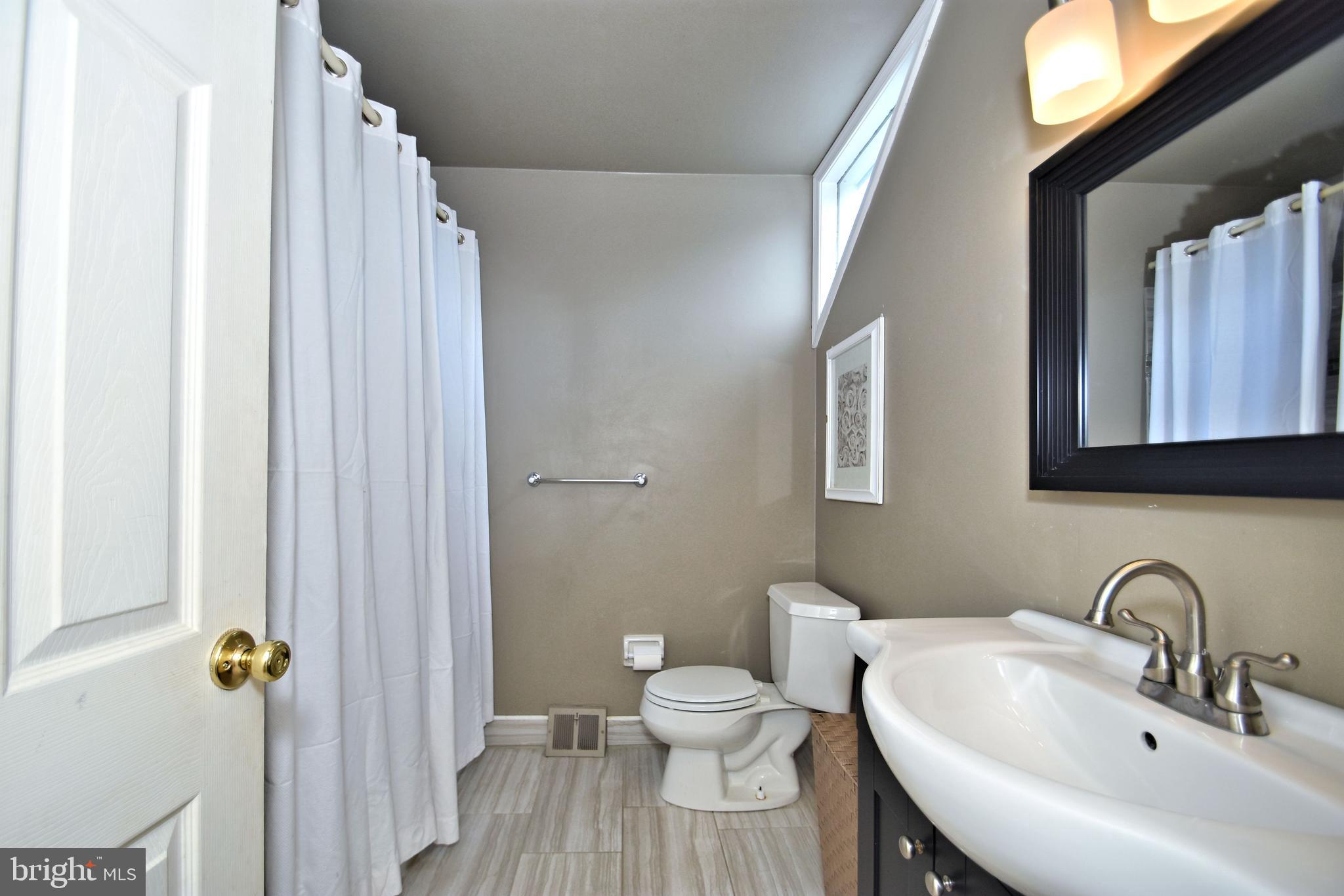 63 Boxwood Road Churchville, PA 18966 - Photo 20 of 23 Full Bath