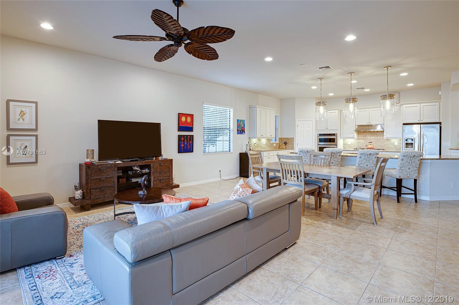 10570 Pisa Road Wellington, FL 33414 - Photo 11 of 29 Gallery Image 11