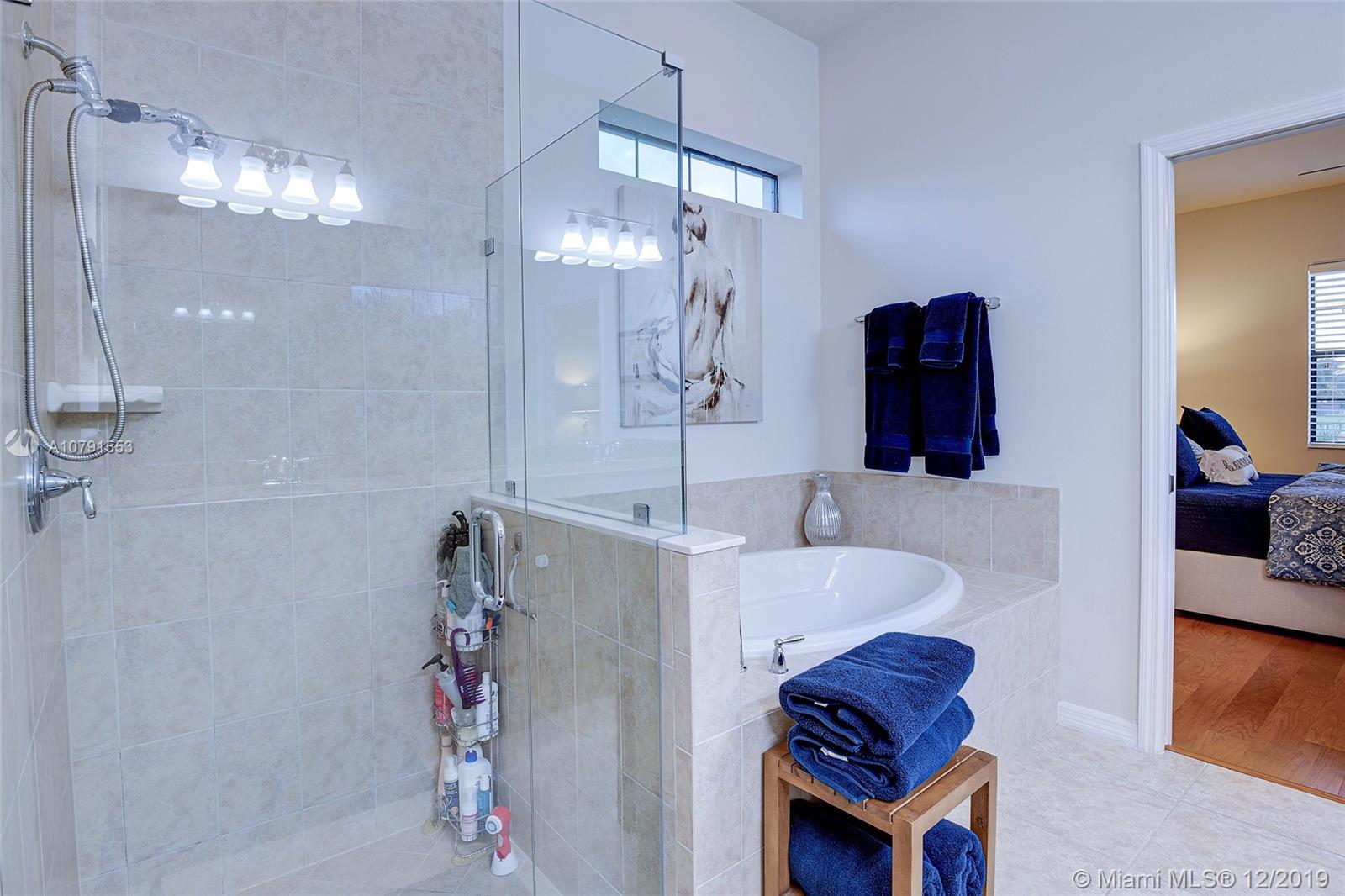 10570 Pisa Road Wellington, FL 33414 - Photo 15 of 29 Gallery Image 15