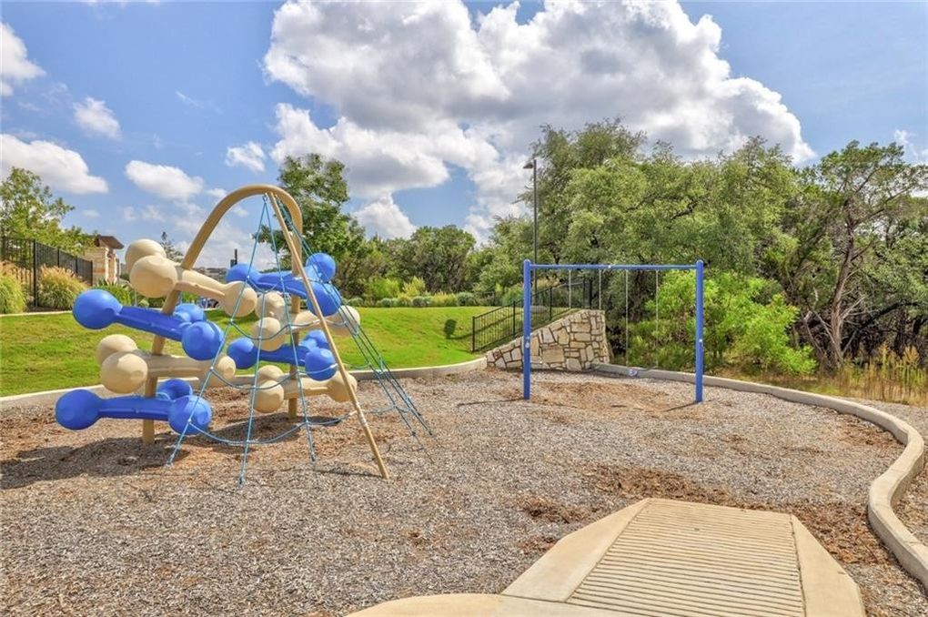 15621 Cabrillo Way Austin, TX 78738 - Photo 20 of 21 a view of outdoor space