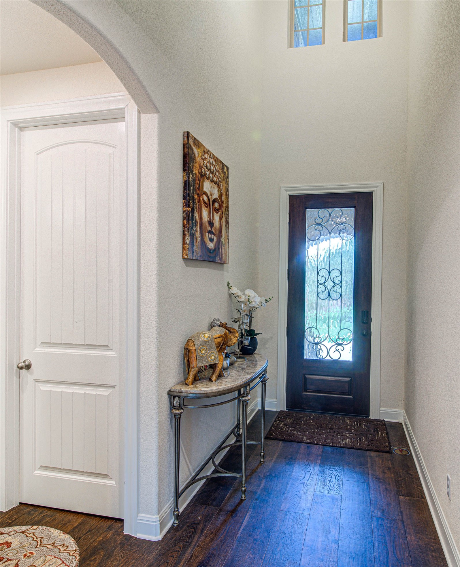 15621 Cabrillo Way Austin, TX 78738 - Photo 4 of 21 a room with furniture and window