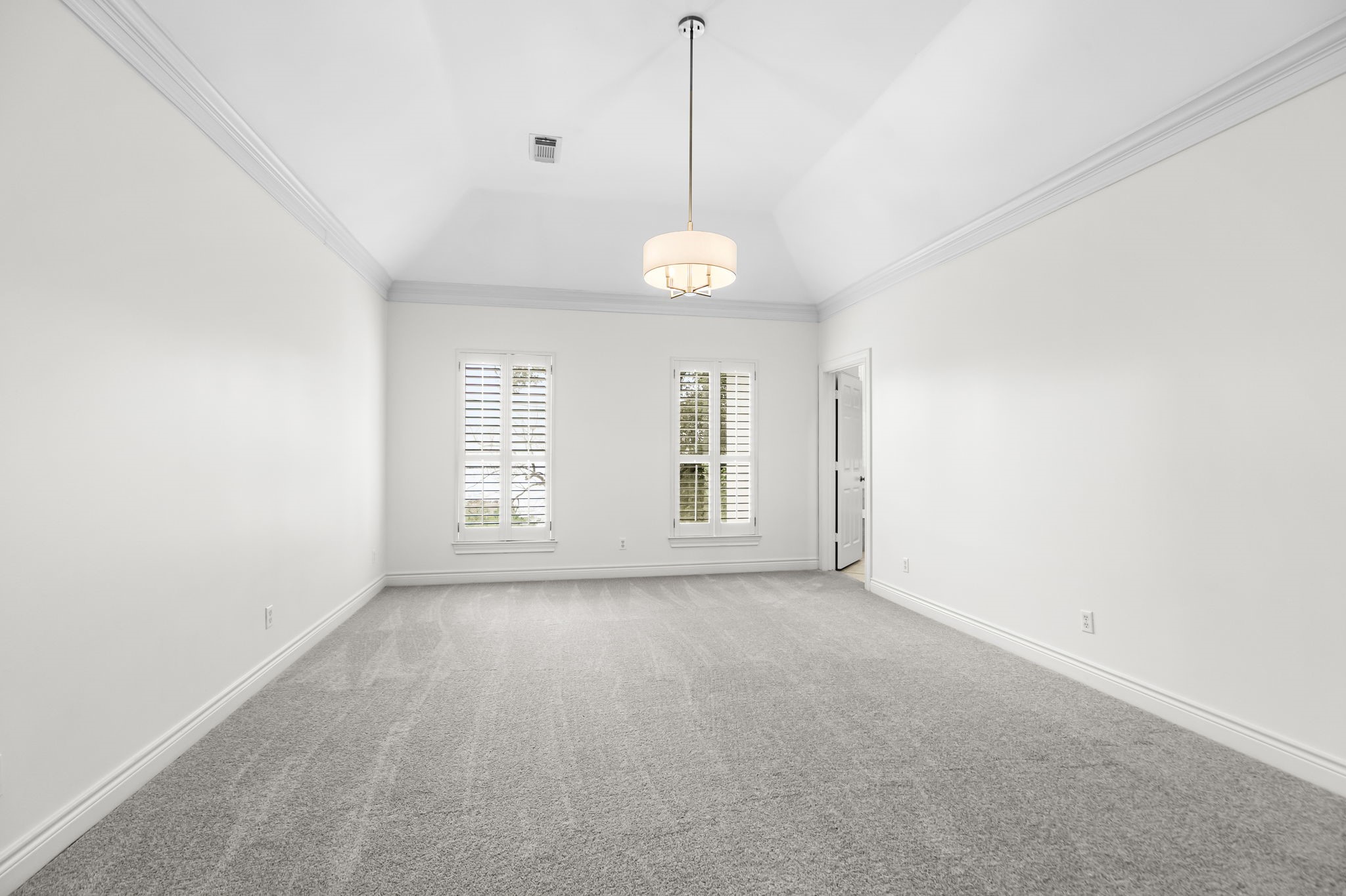 4026 Gramercy Street Houston, TX 77025 - Photo 15 of 35 a view of an empty room with window