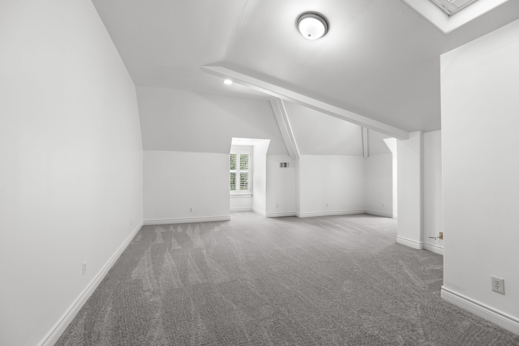 4026 Gramercy Street Houston, TX 77025 - Photo 25 of 35 an empty room with a empty space and windows