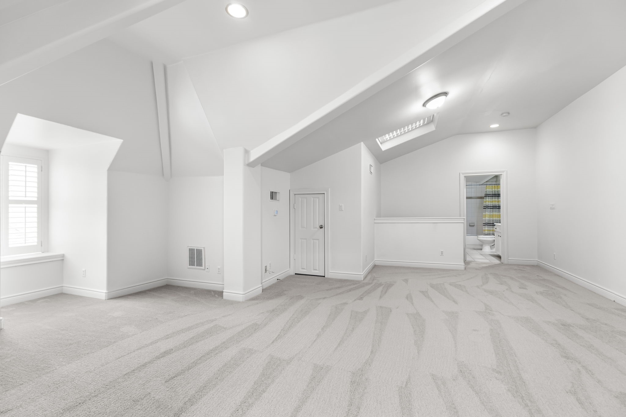 4026 Gramercy Street Houston, TX 77025 - Photo 26 of 35 a view of empty room with wooden floor