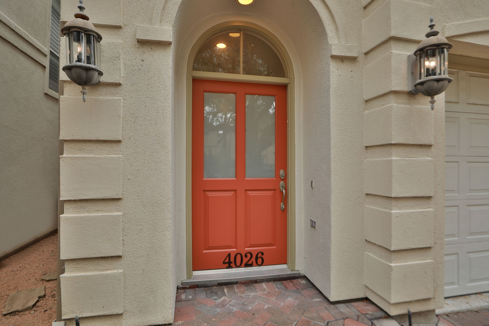 4026 Gramercy Street Houston, TX 77025 - Photo 3 of 35 a view of hallway with a door and a mirror