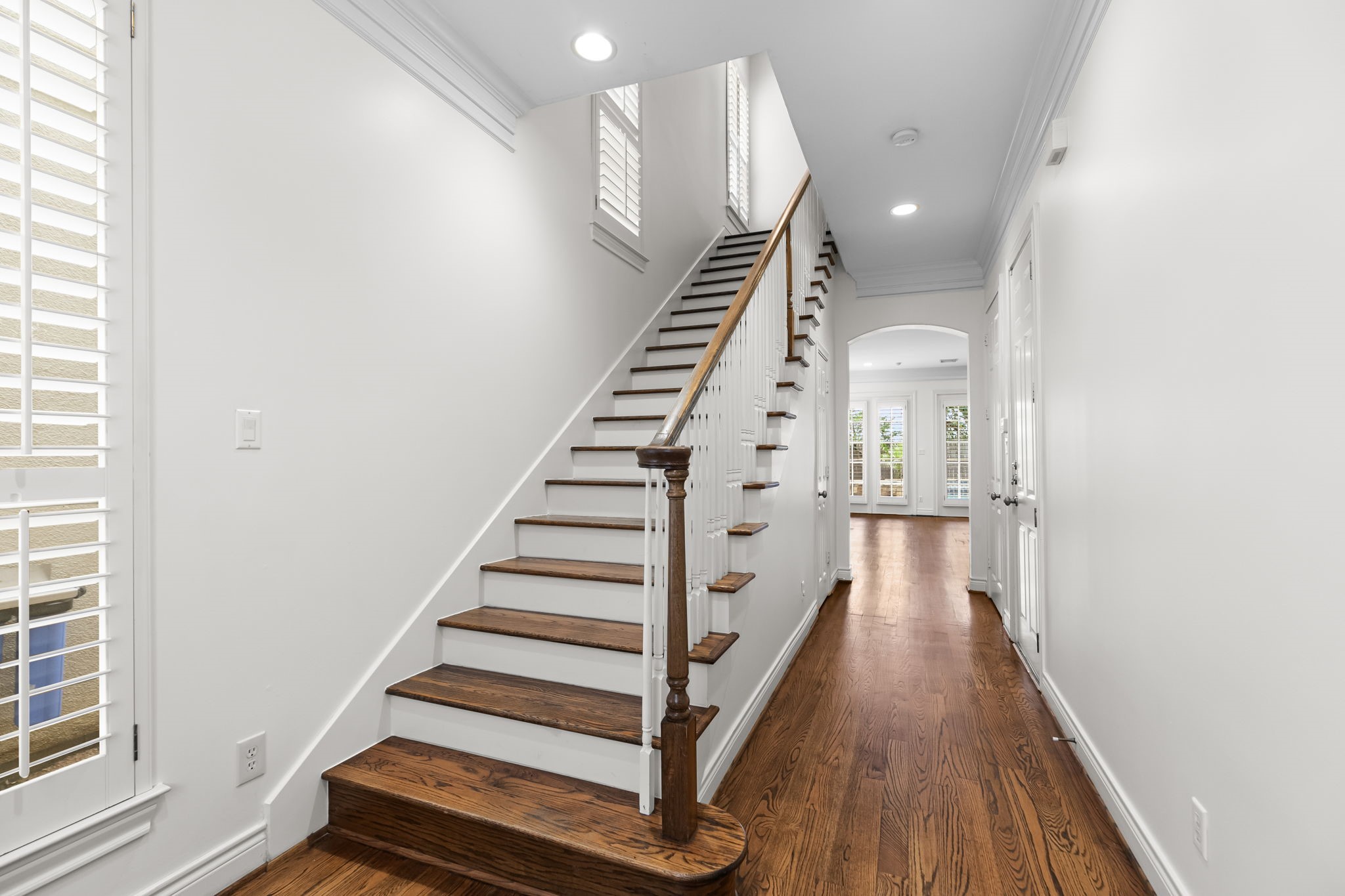 4026 Gramercy Street Houston, TX 77025 - Photo 4 of 35 a view of entryway with wooden floor