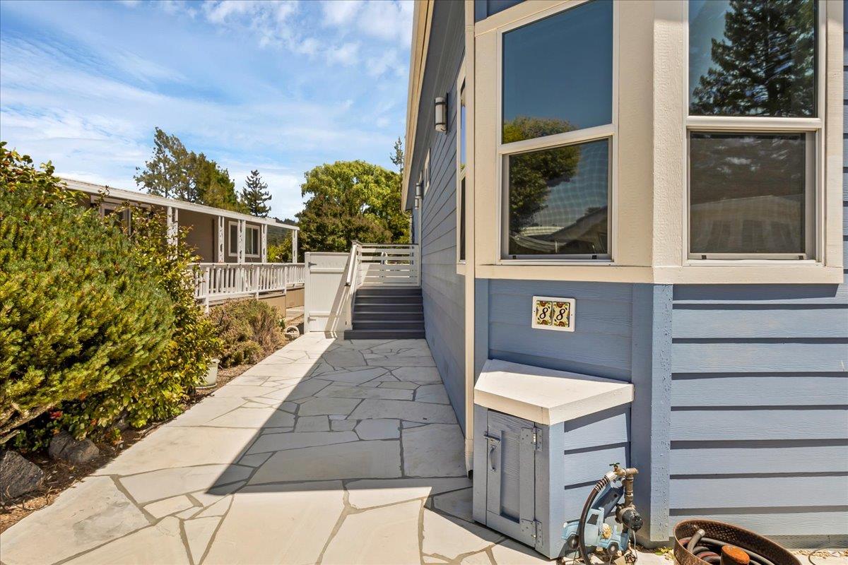 225 Mt Hermon Road, Unit 88 Scotts Valley, CA 95066 - Photo 5 of 50 a front view of a house with a yard
