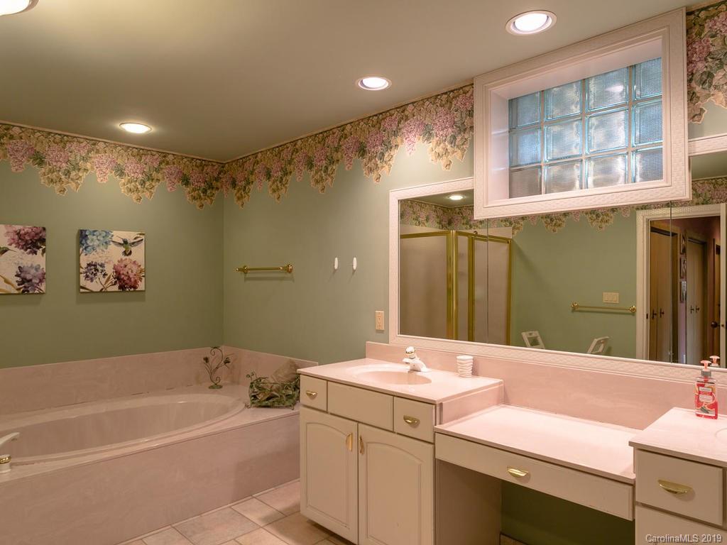 218 Slickrock Road Burnsville, NC 28714 - Photo 30 of 36