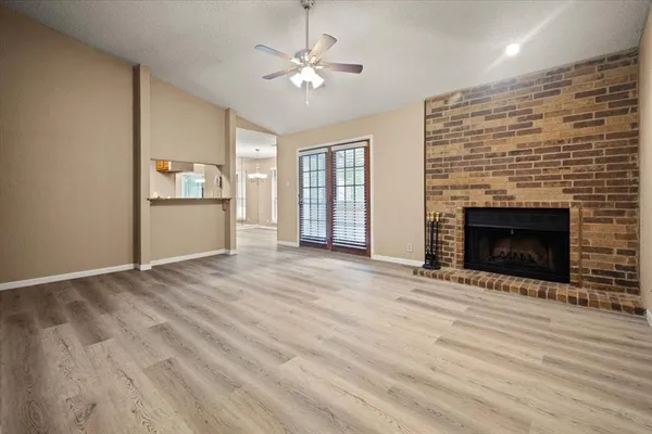 $189,900 | 1201 Harwell Drive, Unit 225, Arlington, TX 76011
