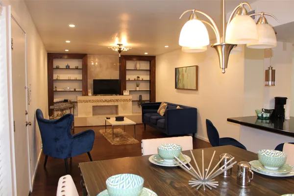 $2,500 | 5343 Richmond Avenue, Unit 26, Houston, TX 77056