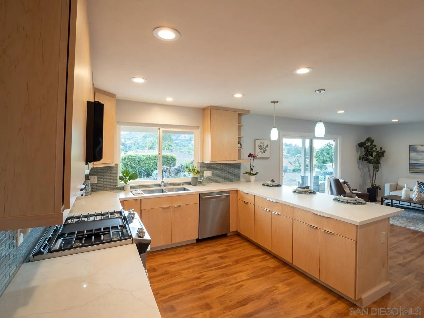 2585 Reed Road Escondido, CA 92027 - Photo 11 of 41 Gallery Image 11