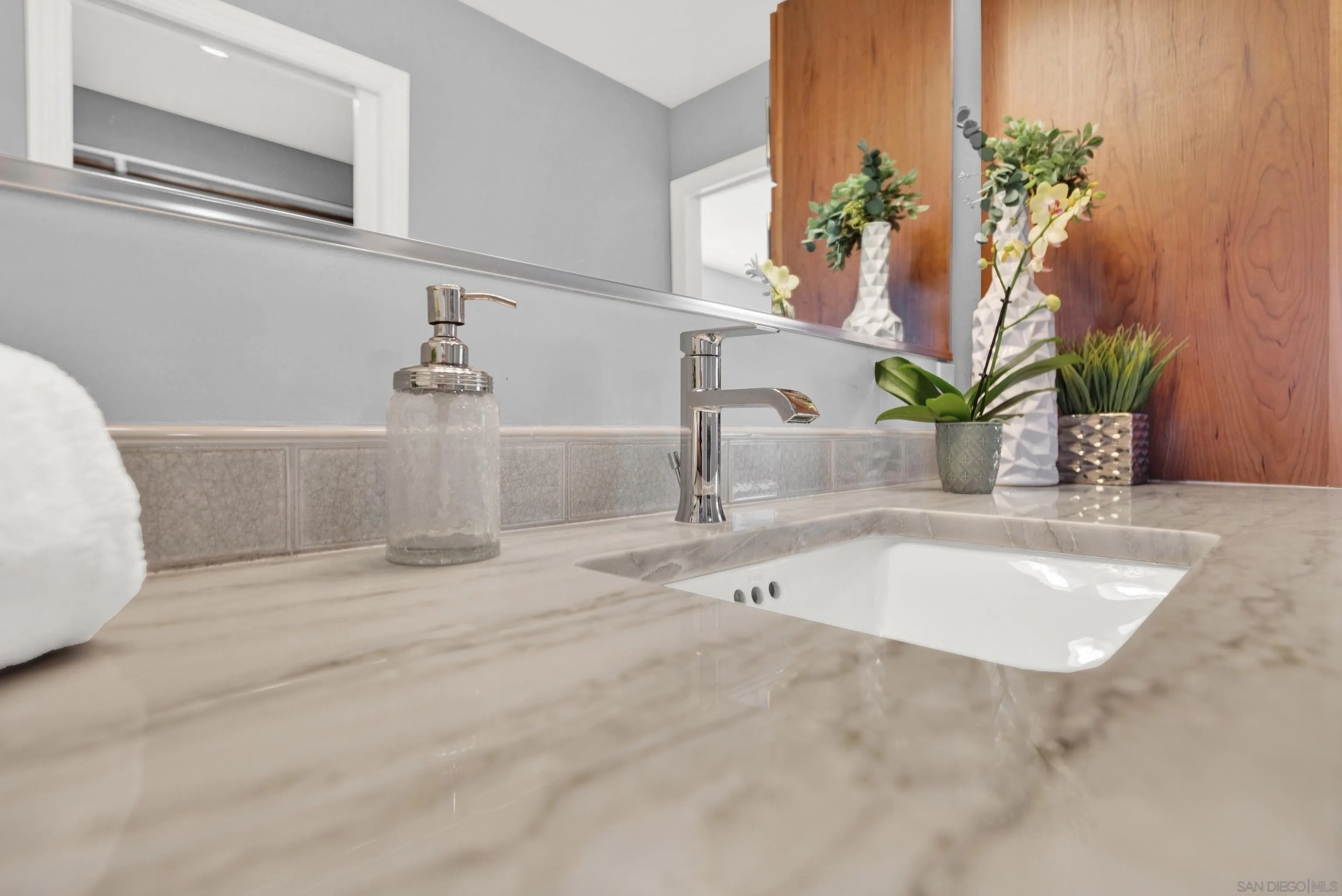 2585 Reed Road Escondido, CA 92027 - Photo 23 of 41 Gallery Image 23