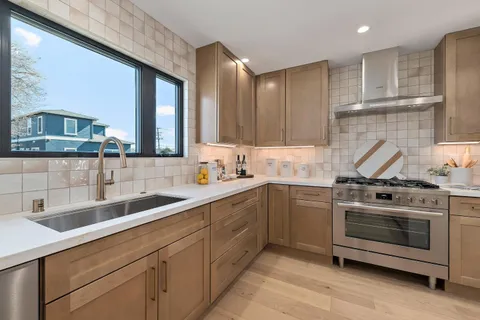 $1,948,000 | 2090 Potomac Way, San Mateo, CA 94403