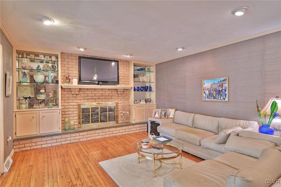 1432 Hampton Road Allentown, PA 18104 - Photo 11 of 38 Gallery Image 11