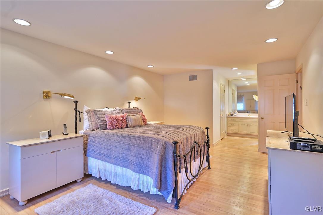 1432 Hampton Road Allentown, PA 18104 - Photo 20 of 38 Gallery Image 20