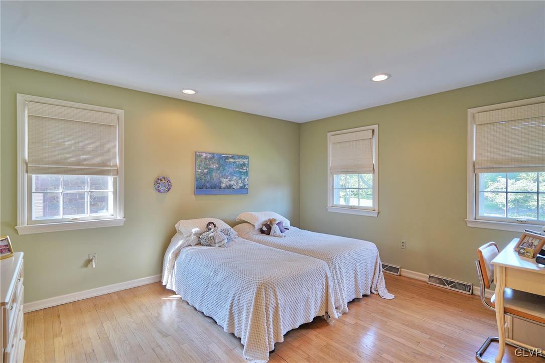 1432 Hampton Road Allentown, PA 18104 - Photo 27 of 38 Gallery Image 27
