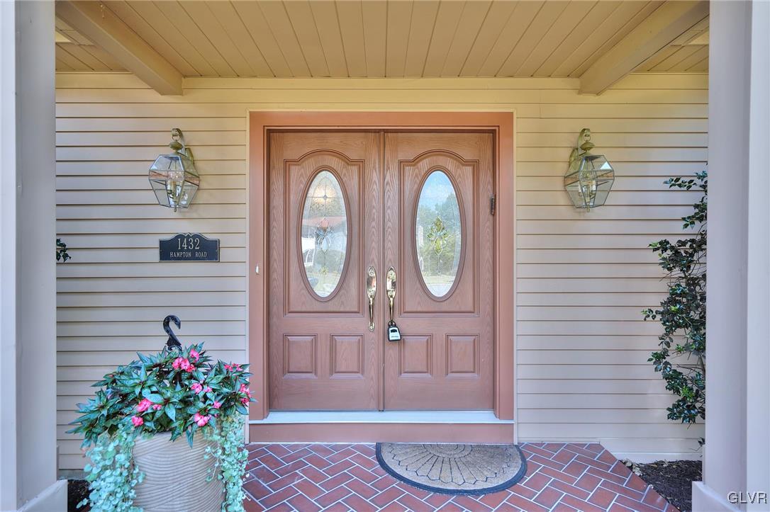 1432 Hampton Road Allentown, PA 18104 - Photo 4 of 38 Gallery Image 4