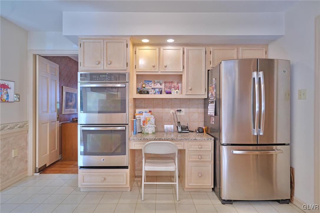 1432 Hampton Road Allentown, PA 18104 - Photo 9 of 38 Gallery Image 9