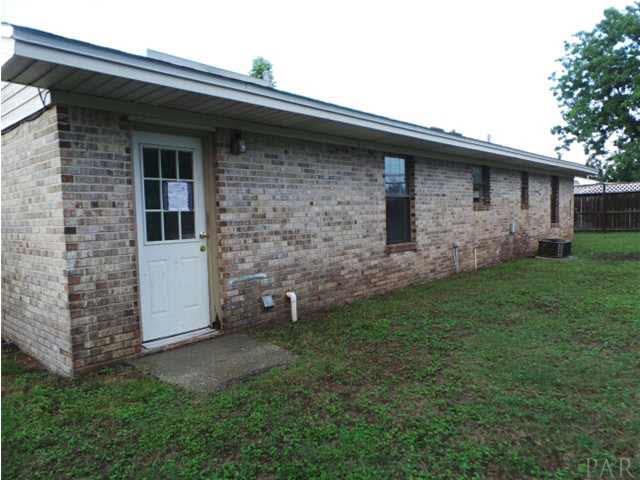 1341 McKenzie Road Cantonment, FL 32533 - Photo 7 of 8 Gallery Image 7