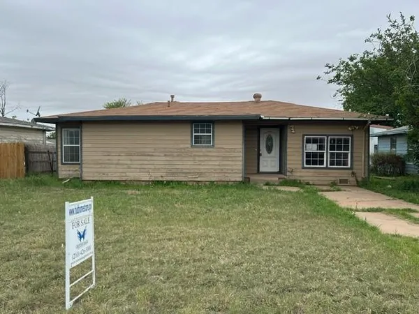 $57,000 | 330 Ave M, Anson, TX 79501
