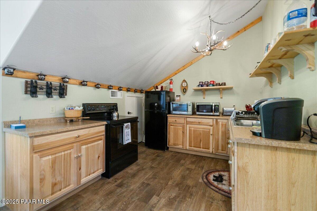 5500 East Walker Road Prescott, AZ 86303 - Photo 54 of 75 Guest House Kitchenette-5500 S Walker Rd