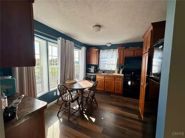 $389,900 | 26172 Walrath Road, Lyme, NY 13622