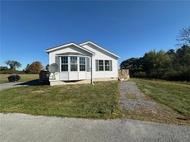 $389,900 | 26172 Walrath Road, Lyme, NY 13622