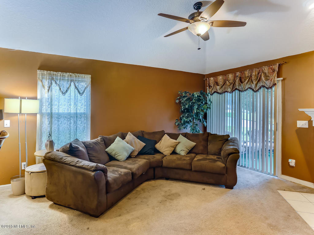 11873 Raindrop Road Jacksonville, FL 32219 - Photo 16 of 47 11873 Raindrop Rd Jacksonville-018-12-Fa