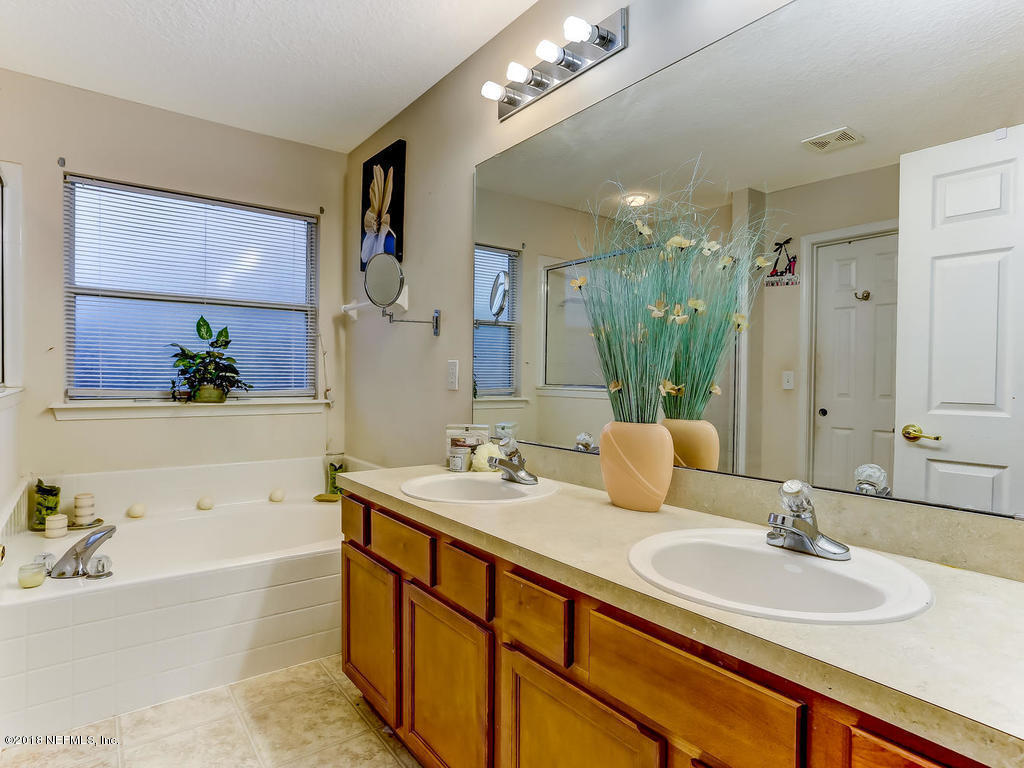11873 Raindrop Road Jacksonville, FL 32219 - Photo 30 of 47 Master Bathroom