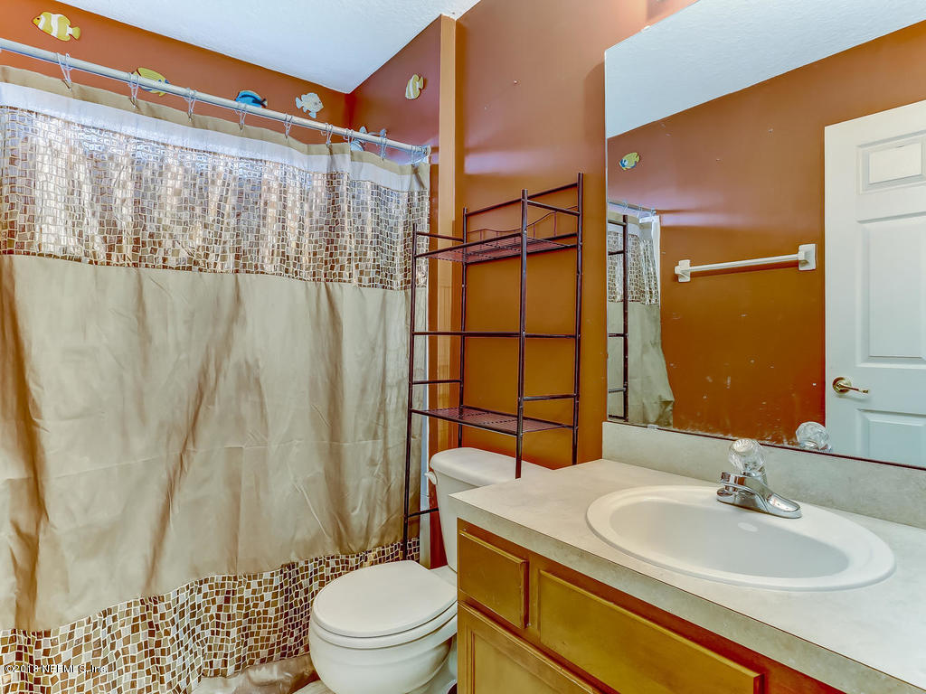 11873 Raindrop Road Jacksonville, FL 32219 - Photo 34 of 47 Hall Bathroom