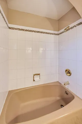 $475,000 | 823 Cambridge Row, Addison, IL 60101