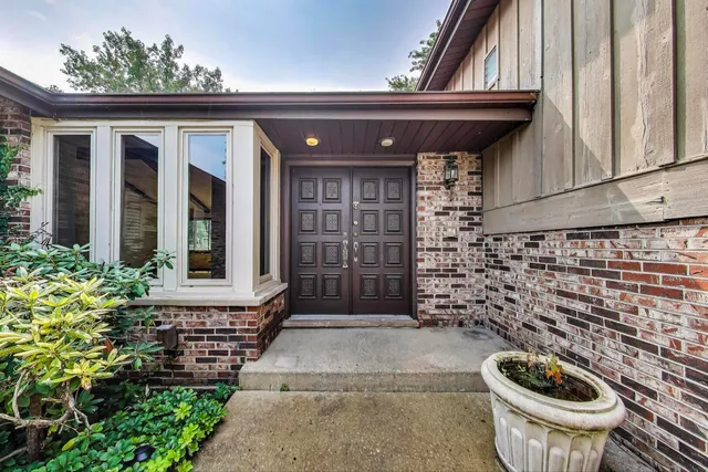 $475,000 | 823 Cambridge Row, Addison, IL 60101