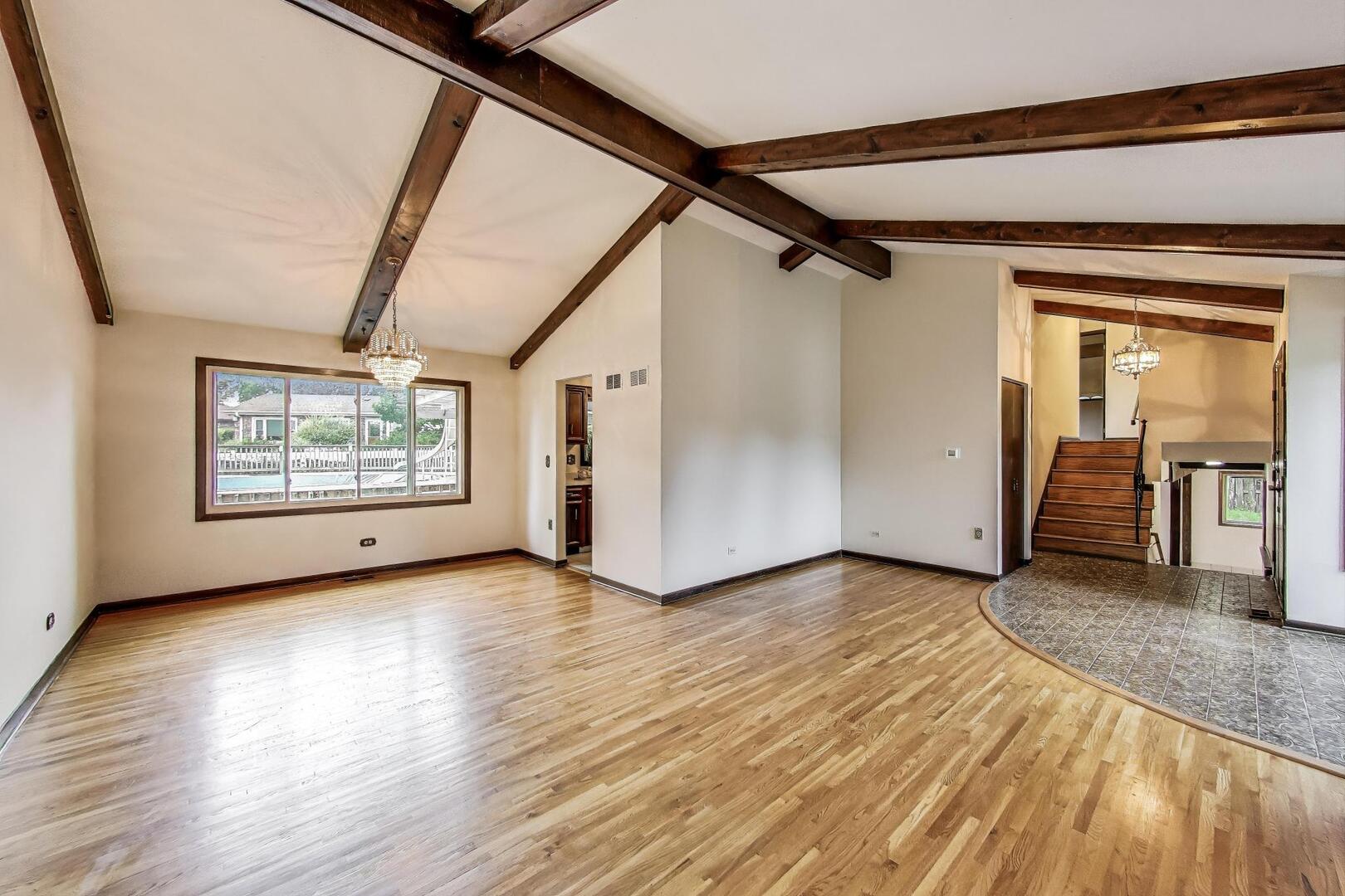 823 Cambridge Row Addison, IL 60101 - Photo 5 of 46