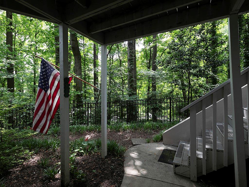 1316 Wynnes Ridge Circle Southeast Marietta, GA 30067 - Photo 5 of 31