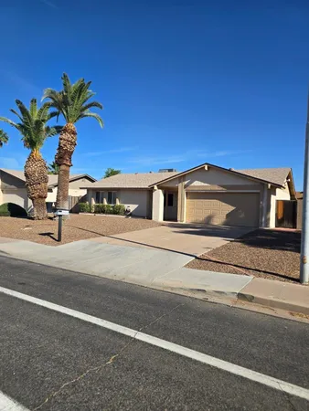 $2,400 | 1615 West Summit Place, Chandler, AZ 85224