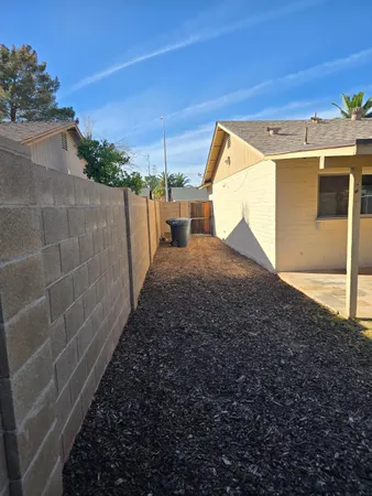 $2,400 | 1615 West Summit Place, Chandler, AZ 85224