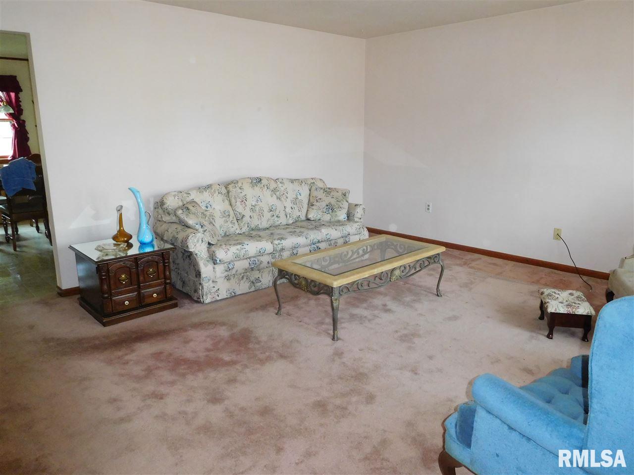 3817 South Paramount Road Bartonville, IL 61607 - Photo 3 of 25 Gallery Image 3